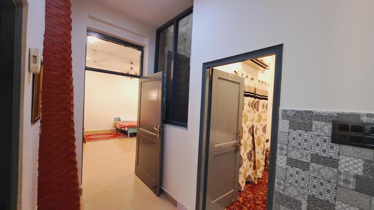 Sufi Khandar Home Stay Ню Делхи Екстериор снимка