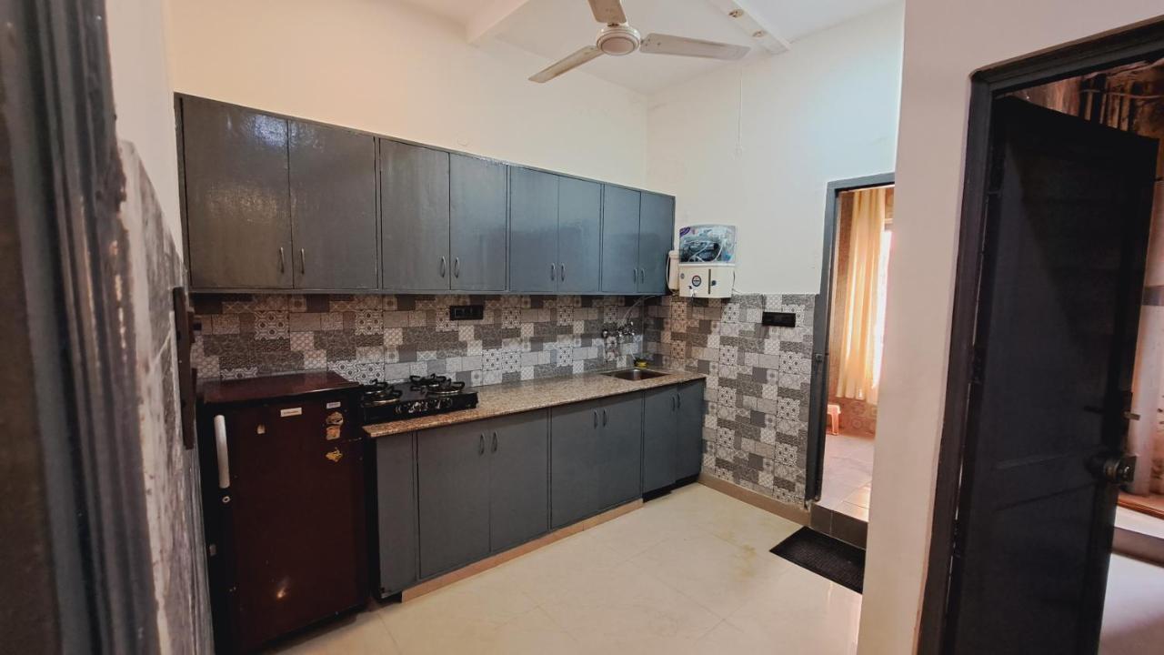 Sufi Khandar Home Stay Ню Делхи Екстериор снимка