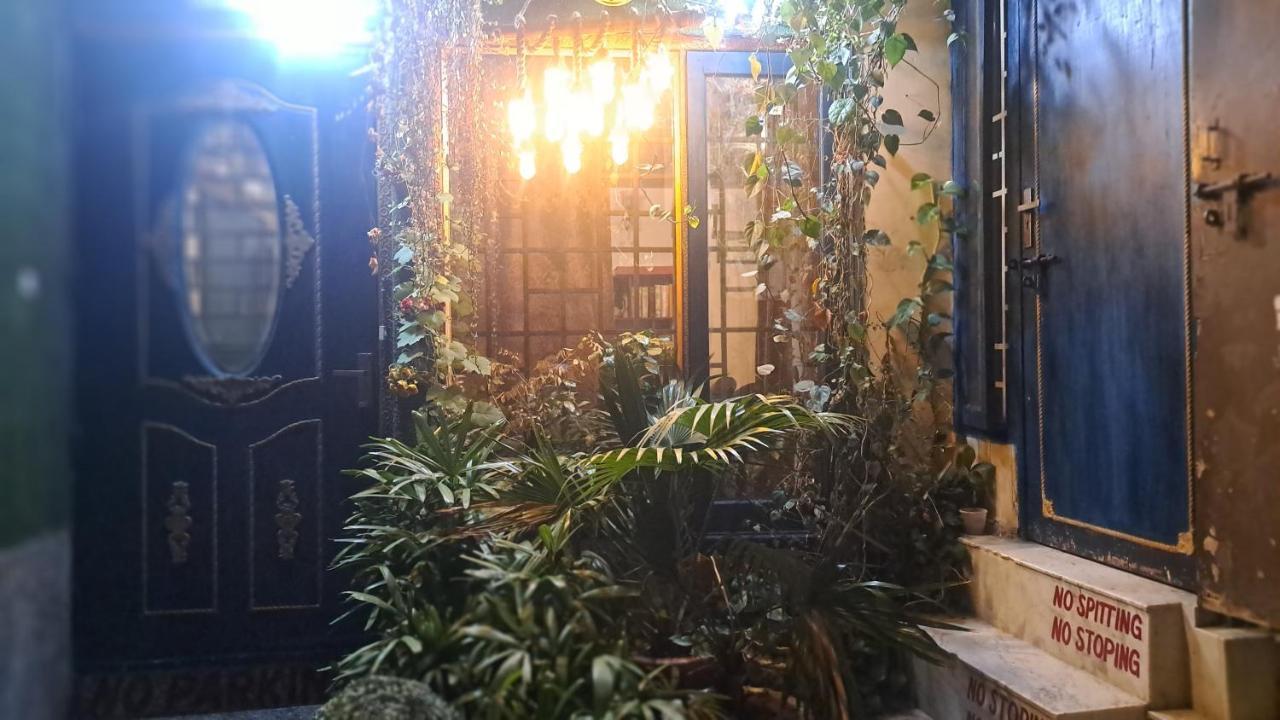 Sufi Khandar Home Stay Ню Делхи Екстериор снимка